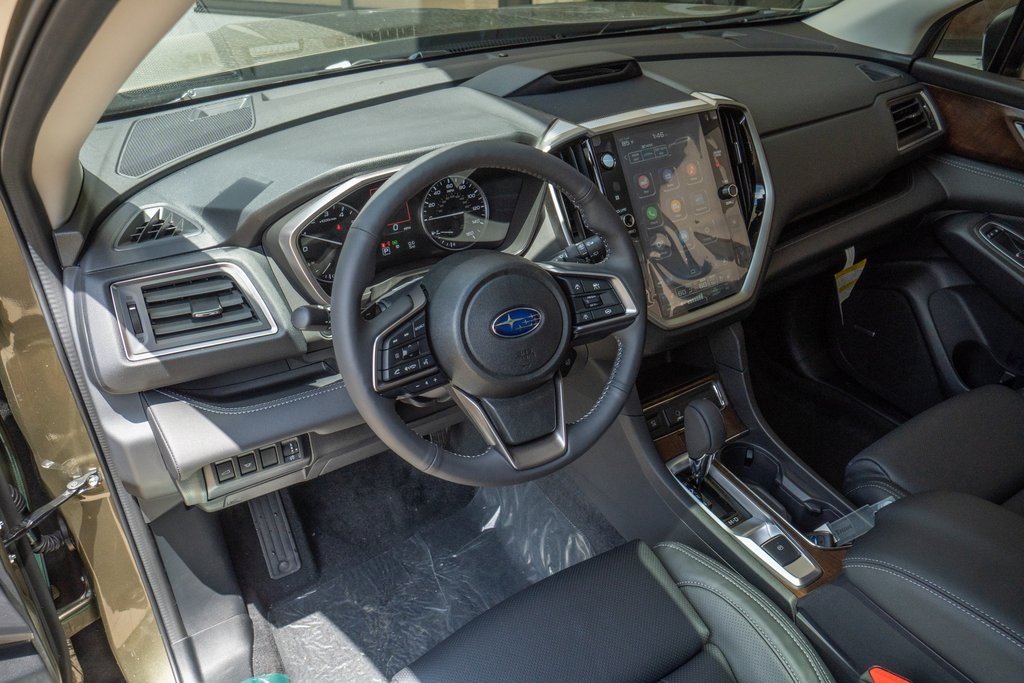 2025 Subaru Ascent Touring photo 8