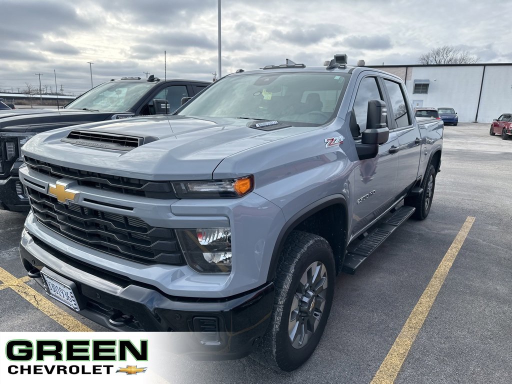 2025 Chevrolet Silverado 2500HD Custom's photo