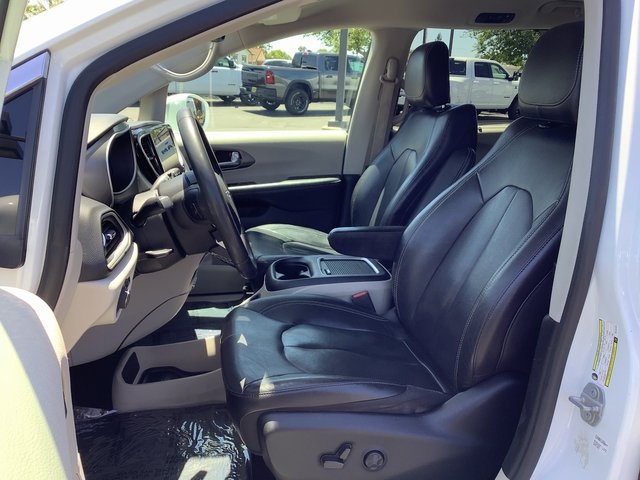 2022 Chrysler Pacifica Touring L photo 8