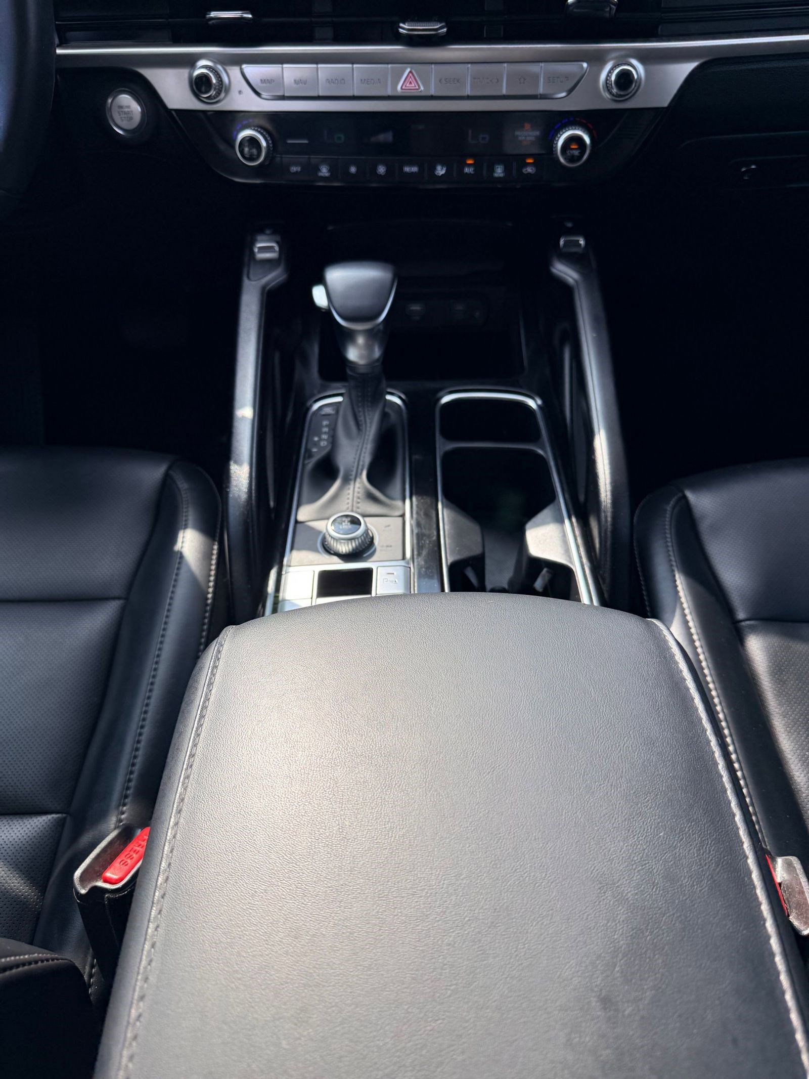 2024 Kia Telluride S photo 16