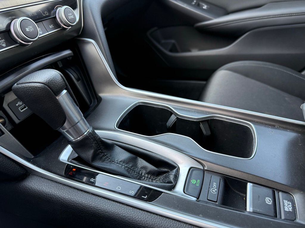 2022 Honda Accord LX photo 21