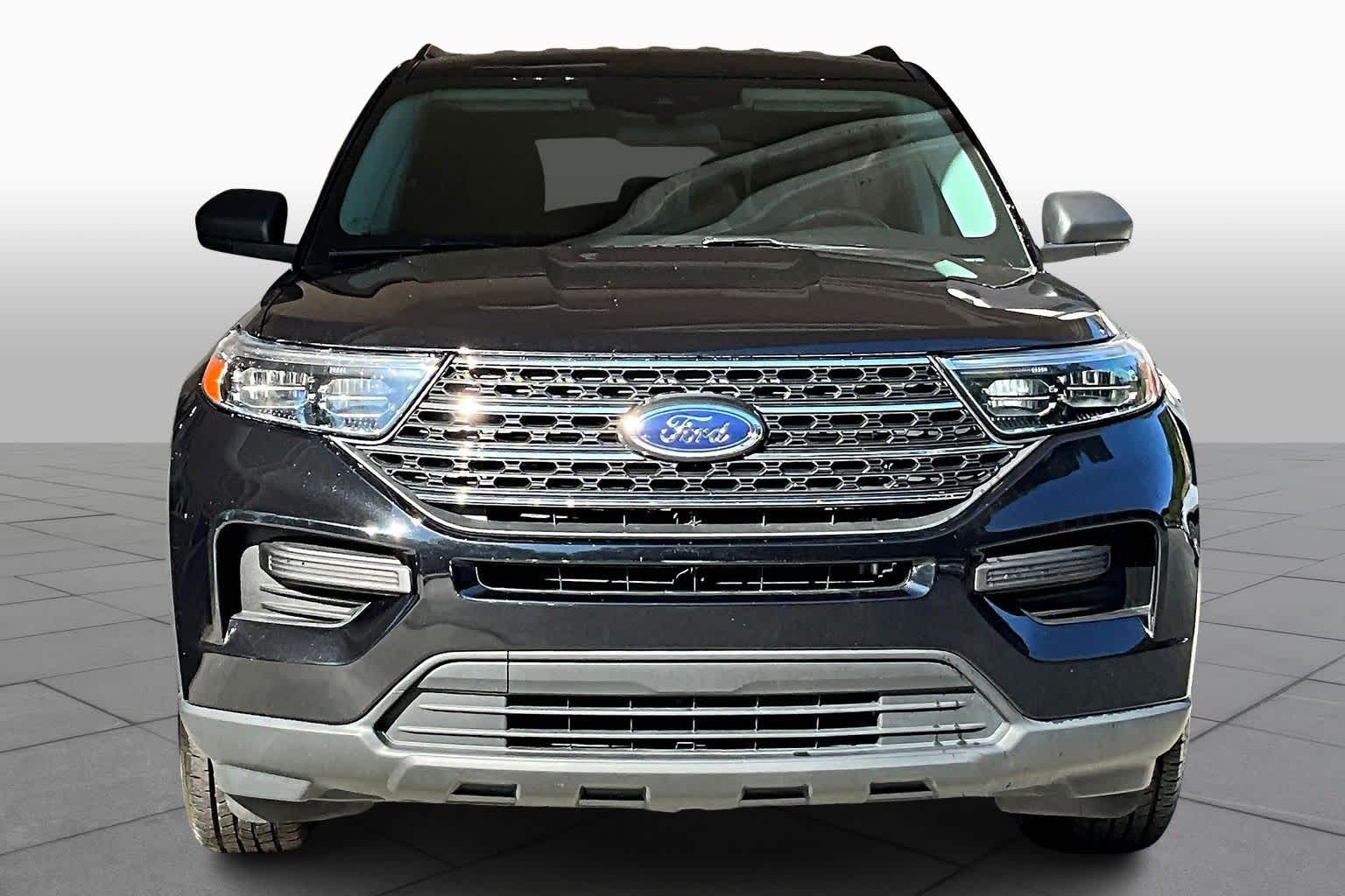 2022 Ford Explorer XLT photo 3