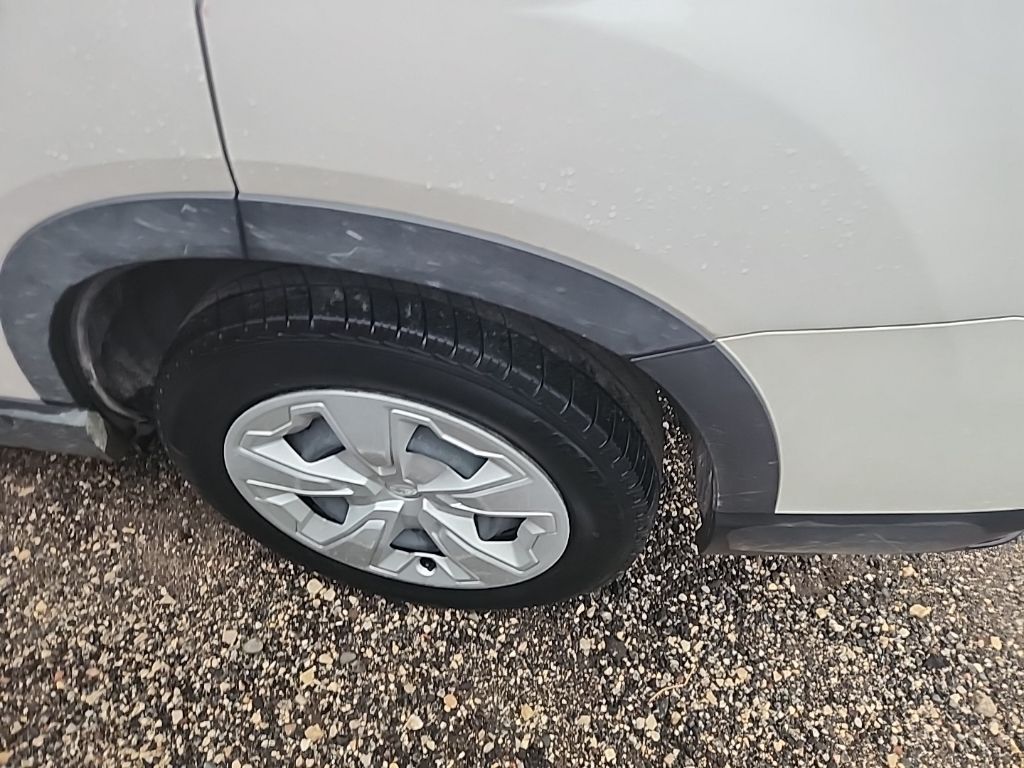 2023 Subaru Forester Base photo 4