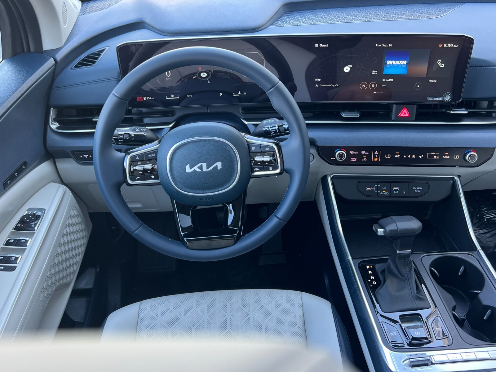 2026 Kia Carnival SX photo 14