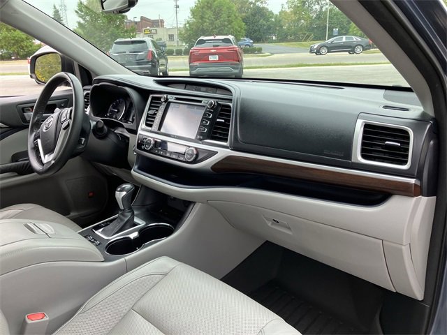 2015 Toyota Highlander Base Hybrid photo 21