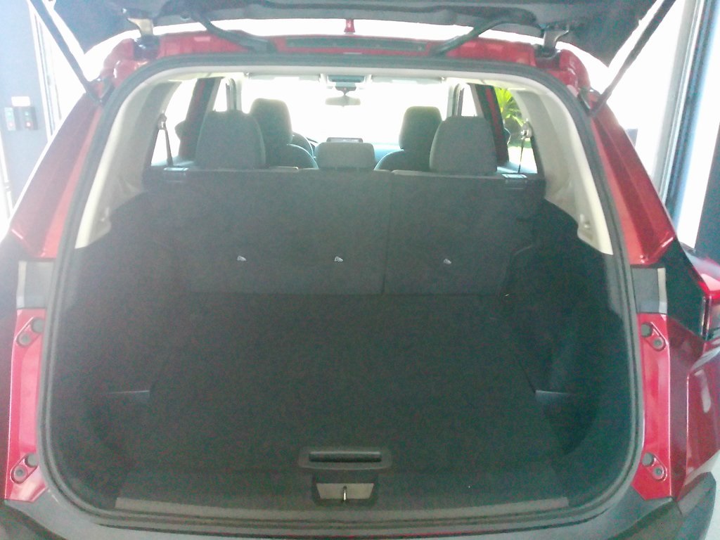 2021 Nissan Rogue SV photo 16