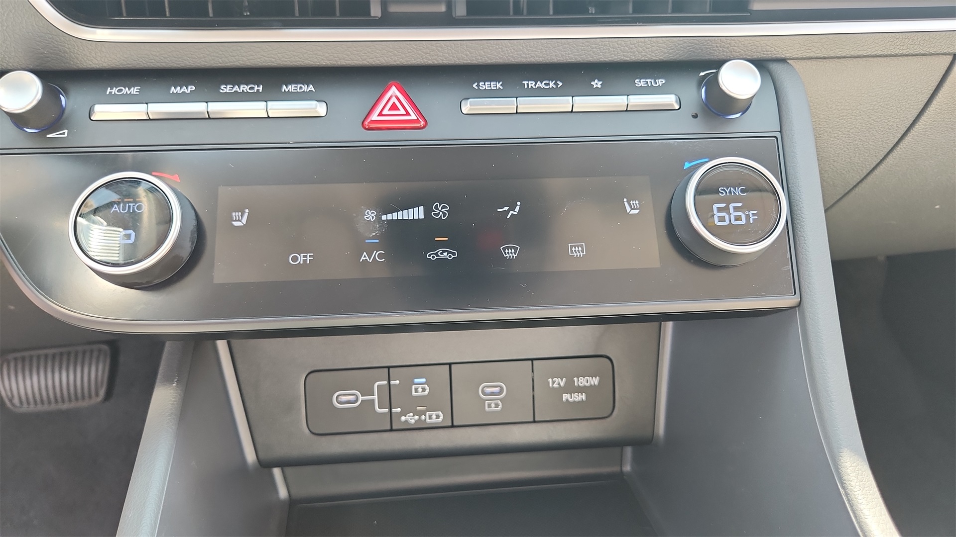 2025 Hyundai Sonata SEL photo 16