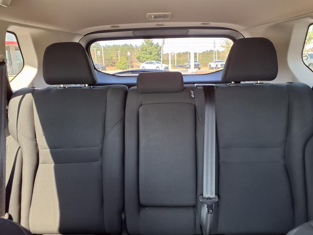 2024 Nissan Rogue S photo 9