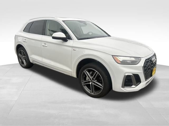 2024 Audi Q5 Premium Plus's photo