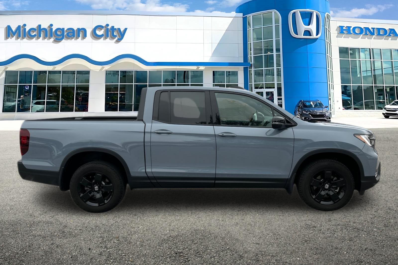 2024 Honda Ridgeline Black Edition photo 4