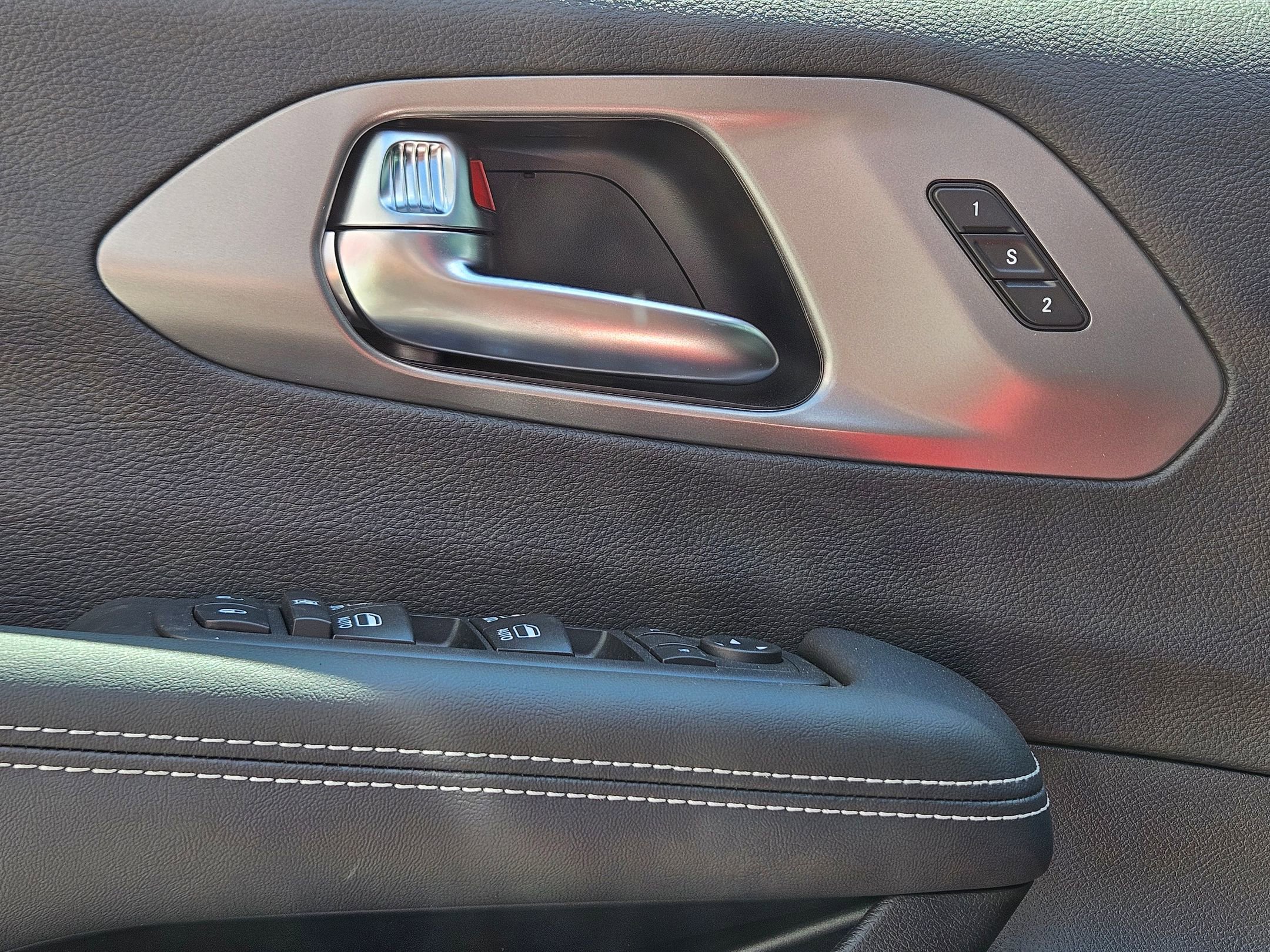 2026 Chrysler Pacifica photo 16