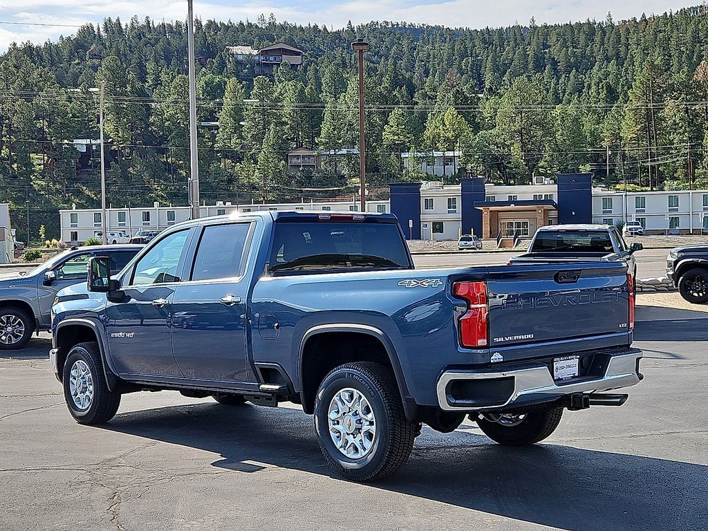 2025 Chevrolet Silverado 2500HD LTZ photo 7