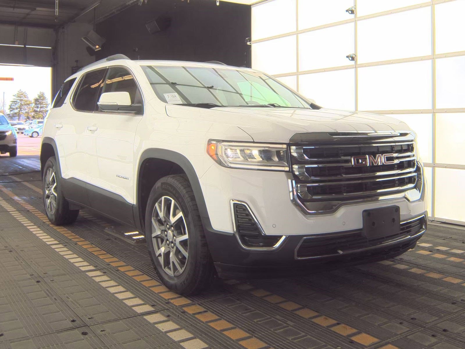 2023 Gmc Acadia SLE photo 3