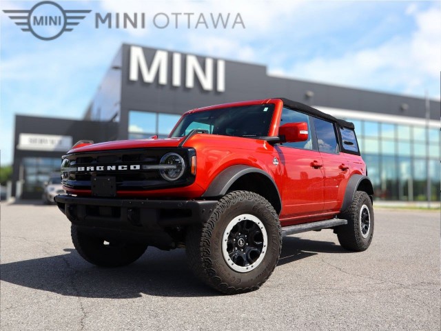 2022 Ford Bronco ST AWD