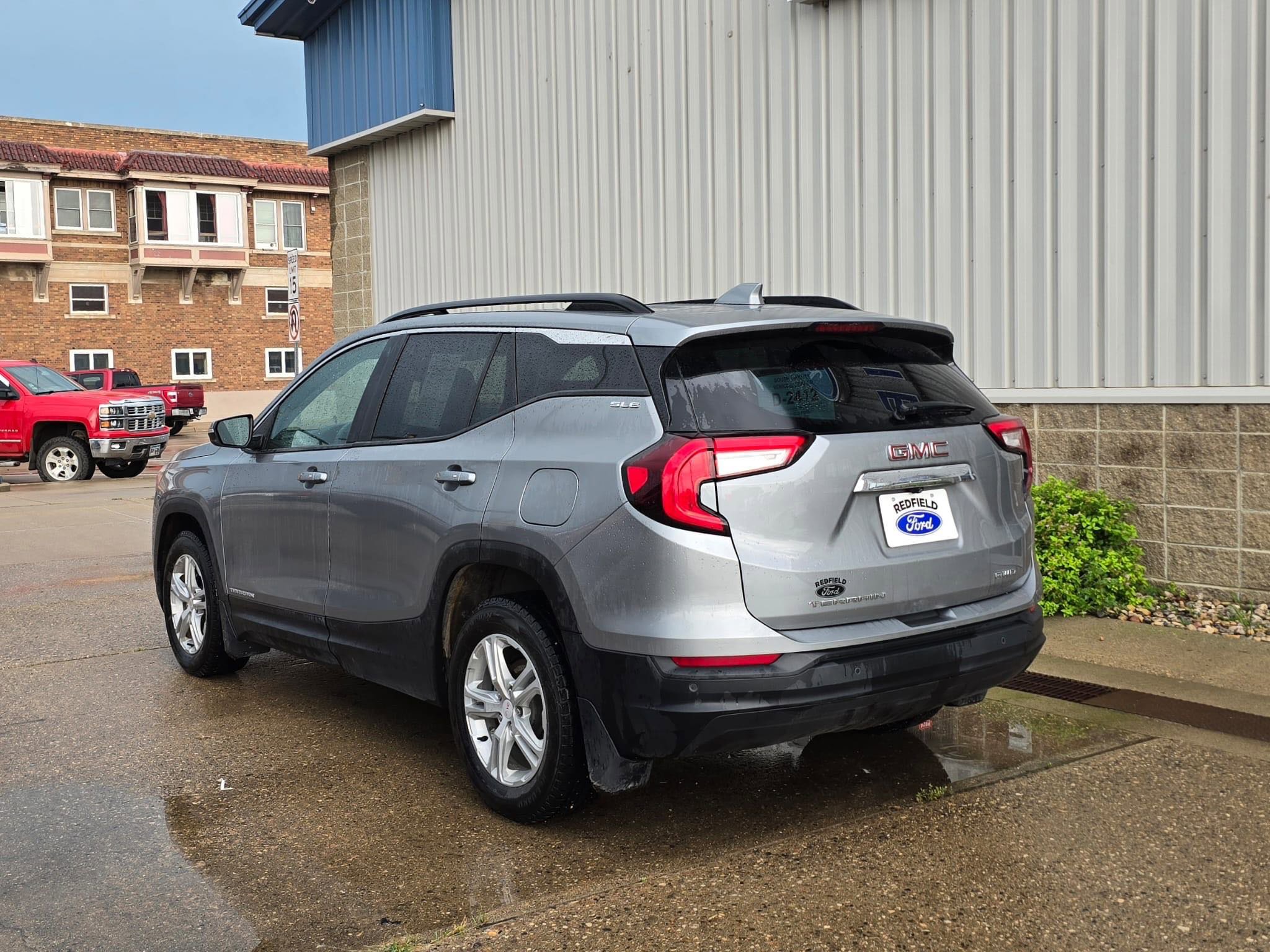 2023 Gmc Terrain SLE photo 4