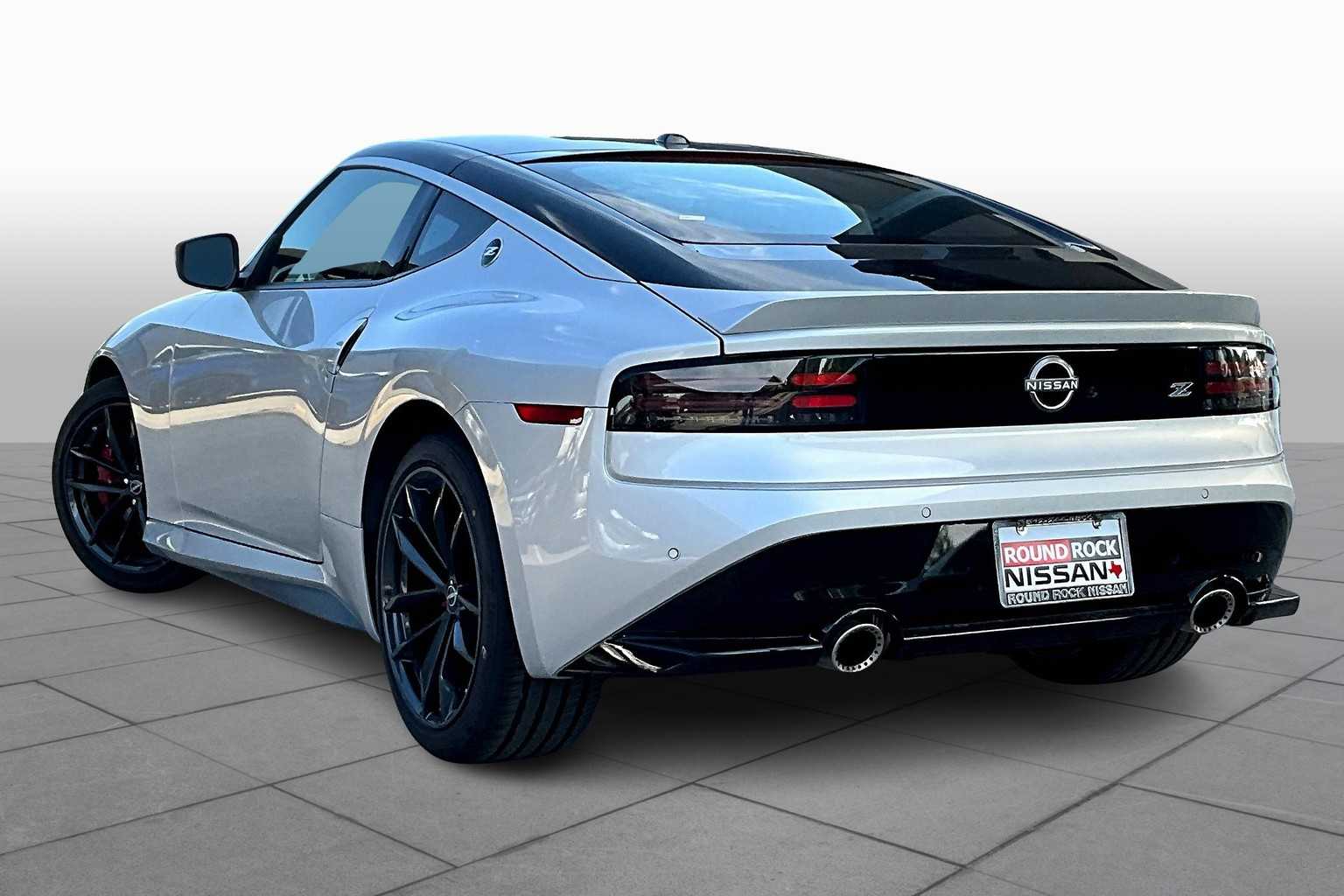 2025 Nissan Z Performance photo 7