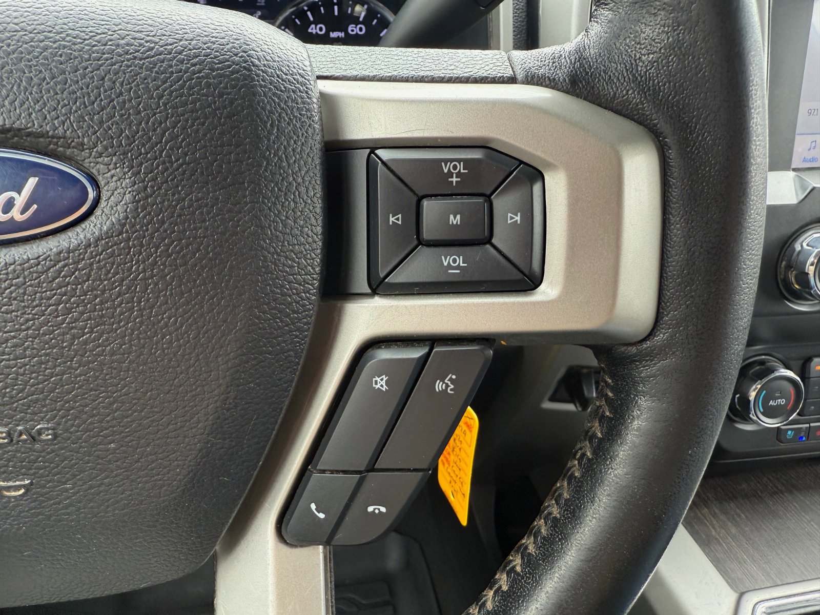 2020 Ford F-250 Lariat photo 20