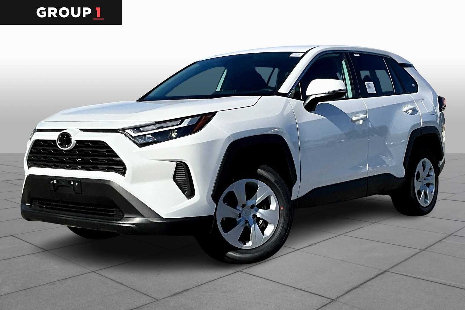 2025 Toyota RAV4 LE's photo