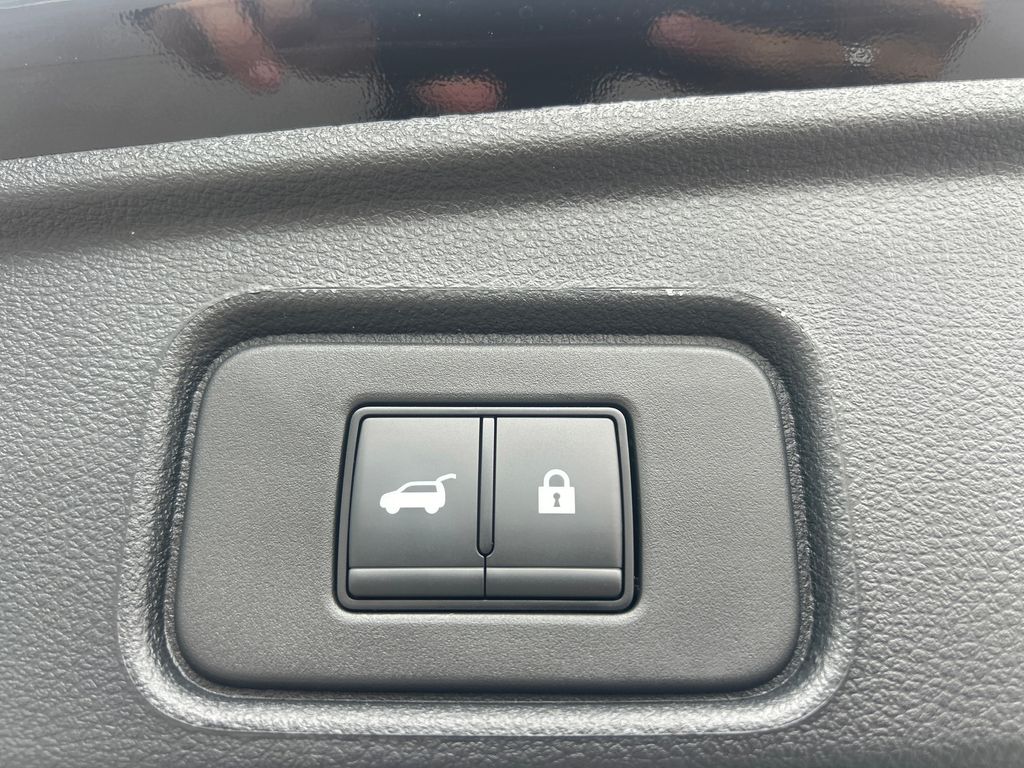 2025 Nissan Pathfinder Rock Creek photo 8