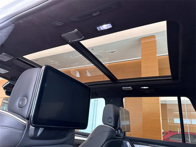 2025 Cadillac Escalade V-Series photo 19