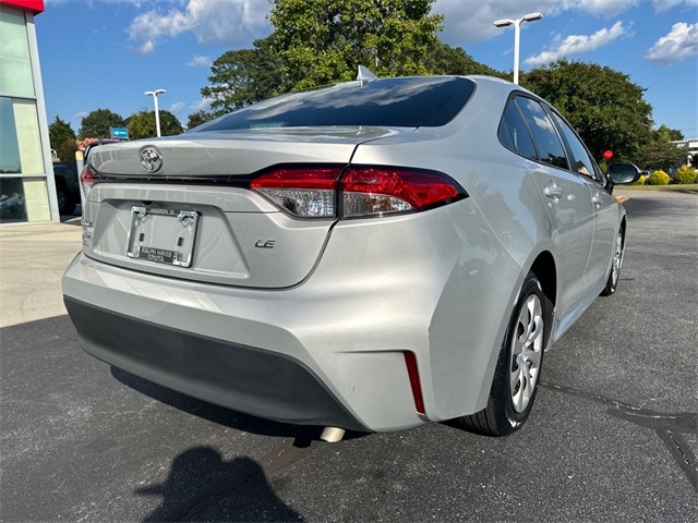 2024 Toyota Corolla LE photo 3