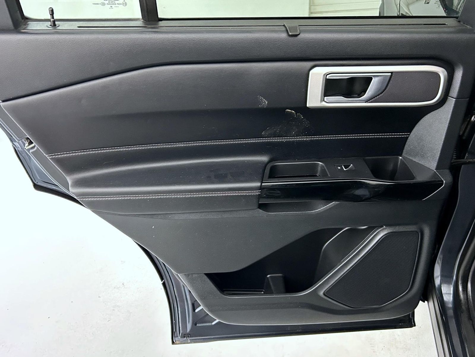 2022 Ford Explorer ST photo 22