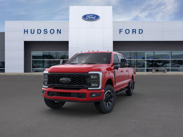 2025 Ford F-350 Lariat photo 2