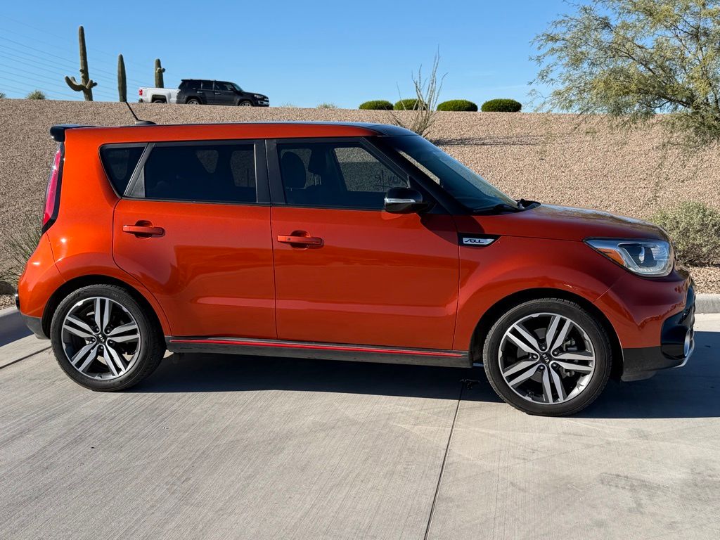 2018 Kia Soul Exclaim photo 2