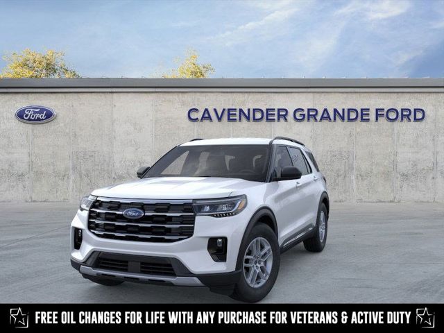 2025 Ford Explorer photo 2