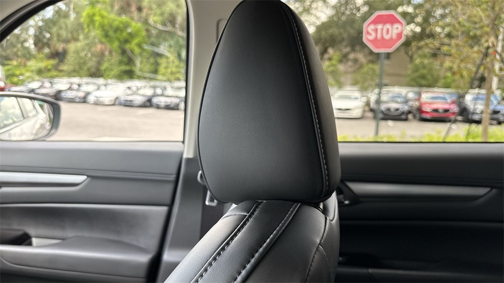 2025 Mazda CX-5 2.5 Select photo 16