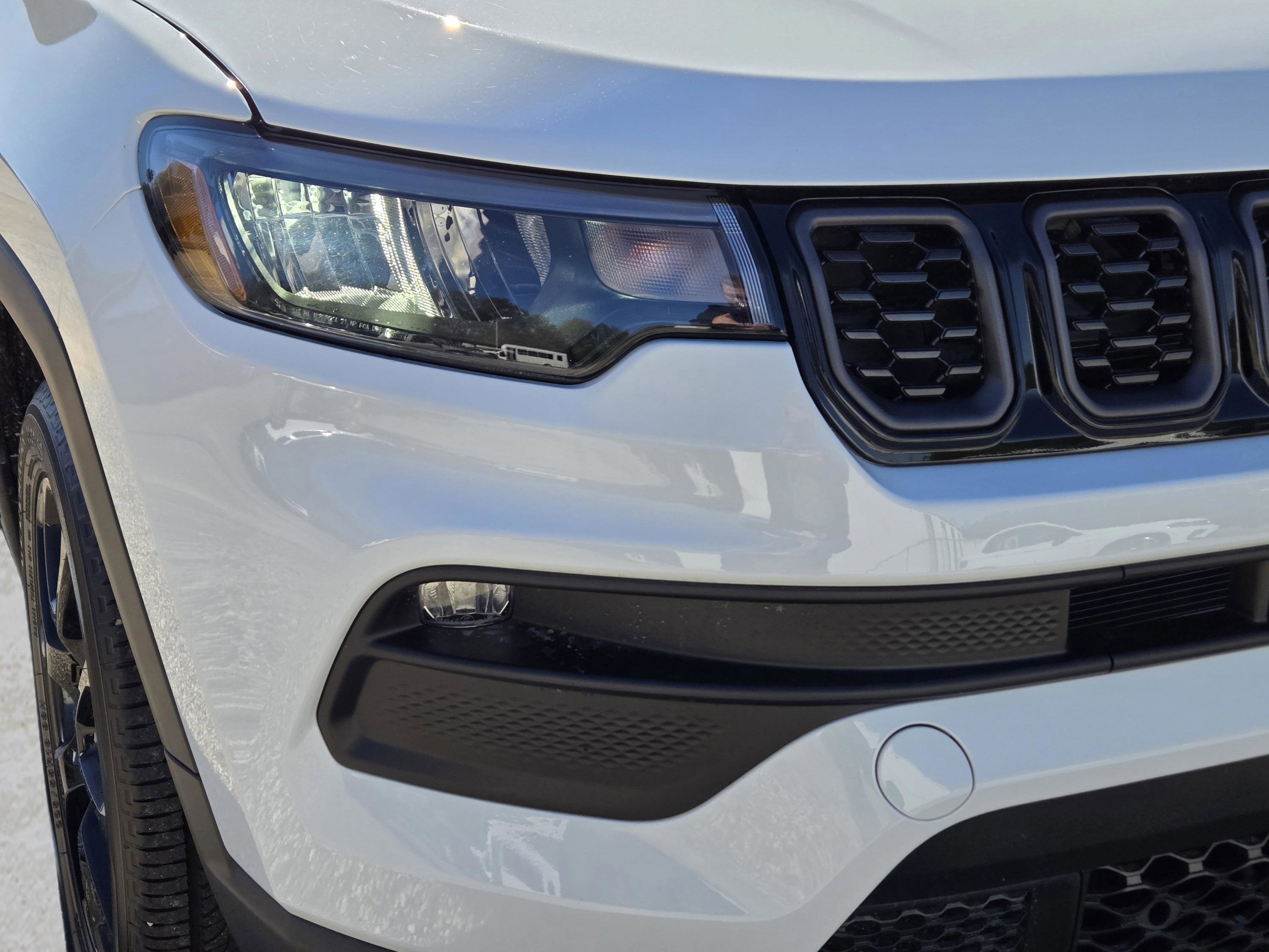 2026 Jeep Compass Latitude photo 2