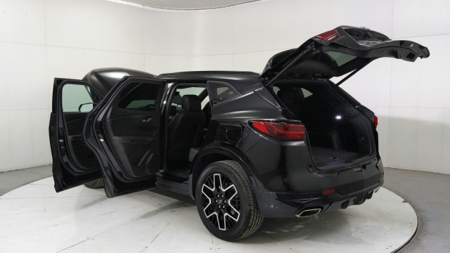 Used 2024 MOSAIC BLACK Chevrolet RS image 10