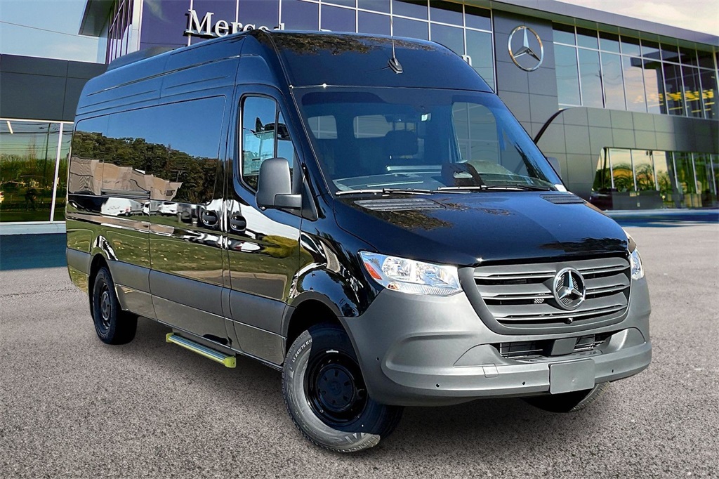 2026 Mercedes-Benz Sprinter Passenger Van Base's photo