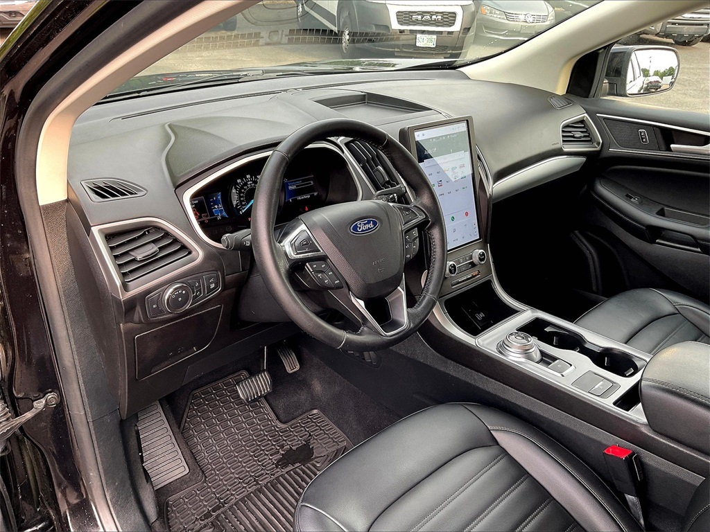2021 Ford Edge SEL photo 8