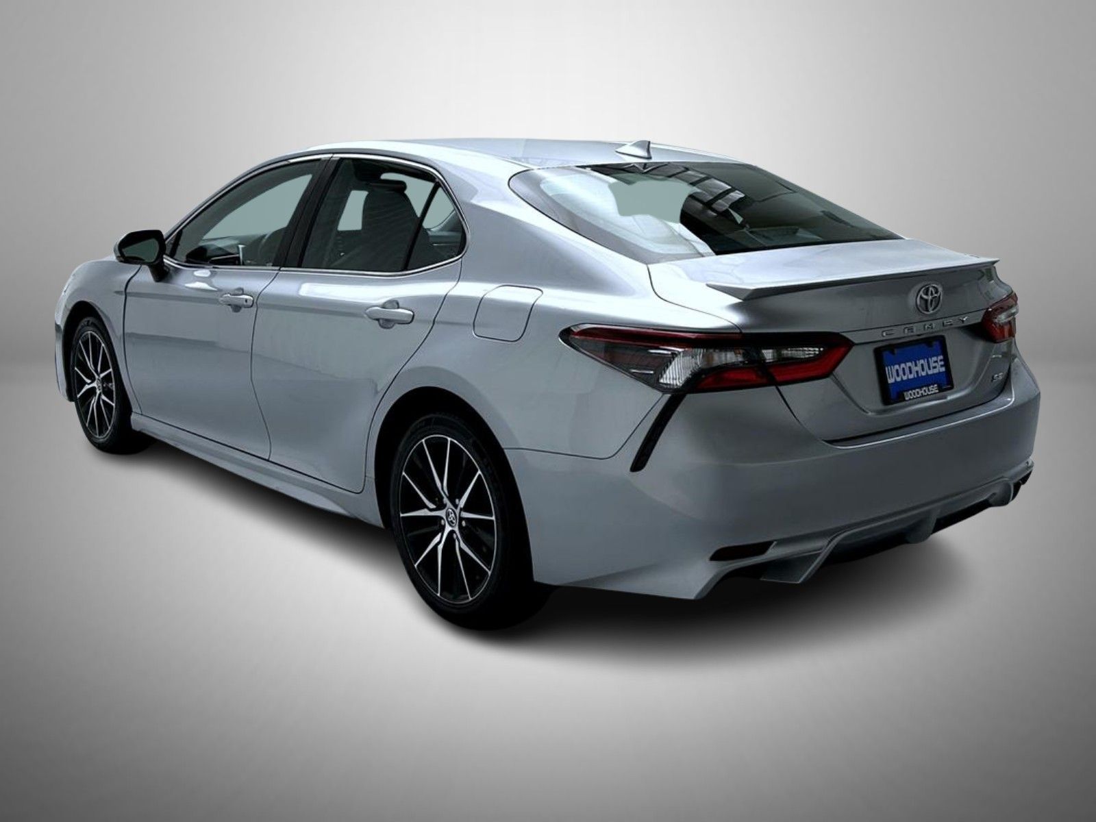 2024 Toyota Camry SE photo 7
