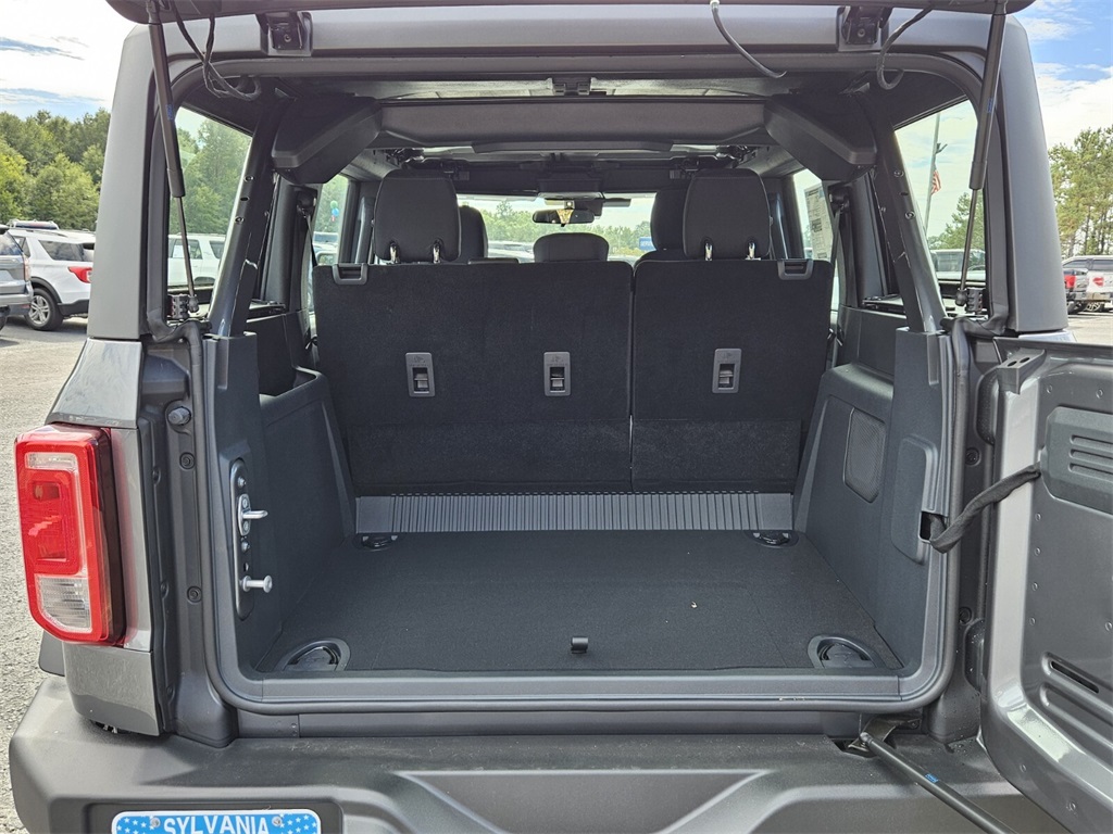 2025 Ford Bronco Base photo 11