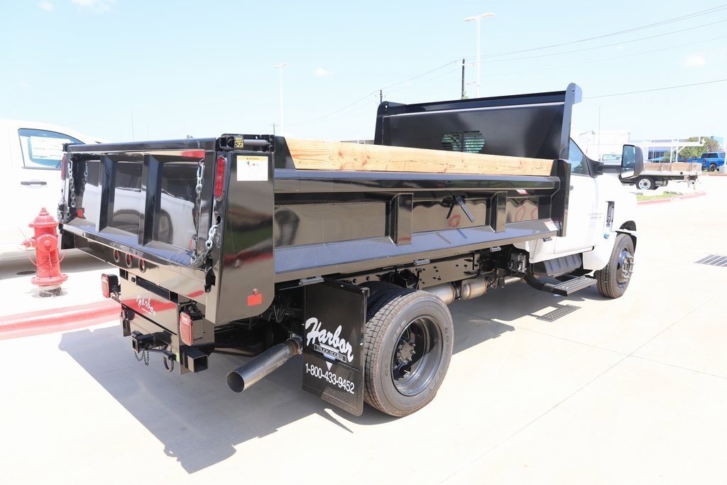 2024 Chevrolet Silverado 5500HD Work Truck photo 4
