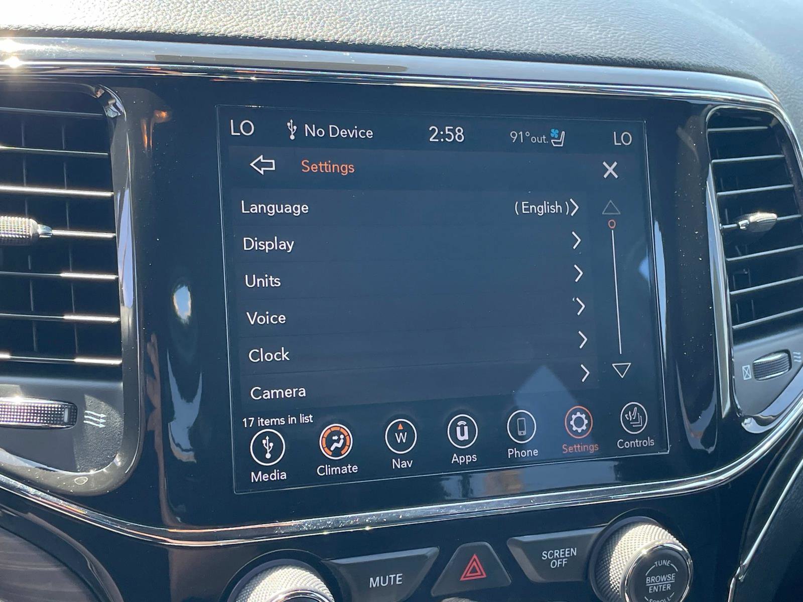 2021 Jeep Grand Cherokee Anniversary Edition photo 15