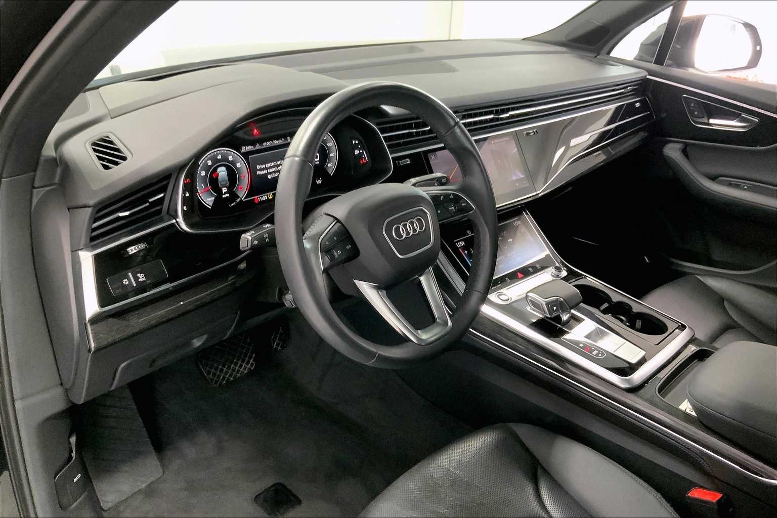 2021 Audi Q7 Prestige photo 2