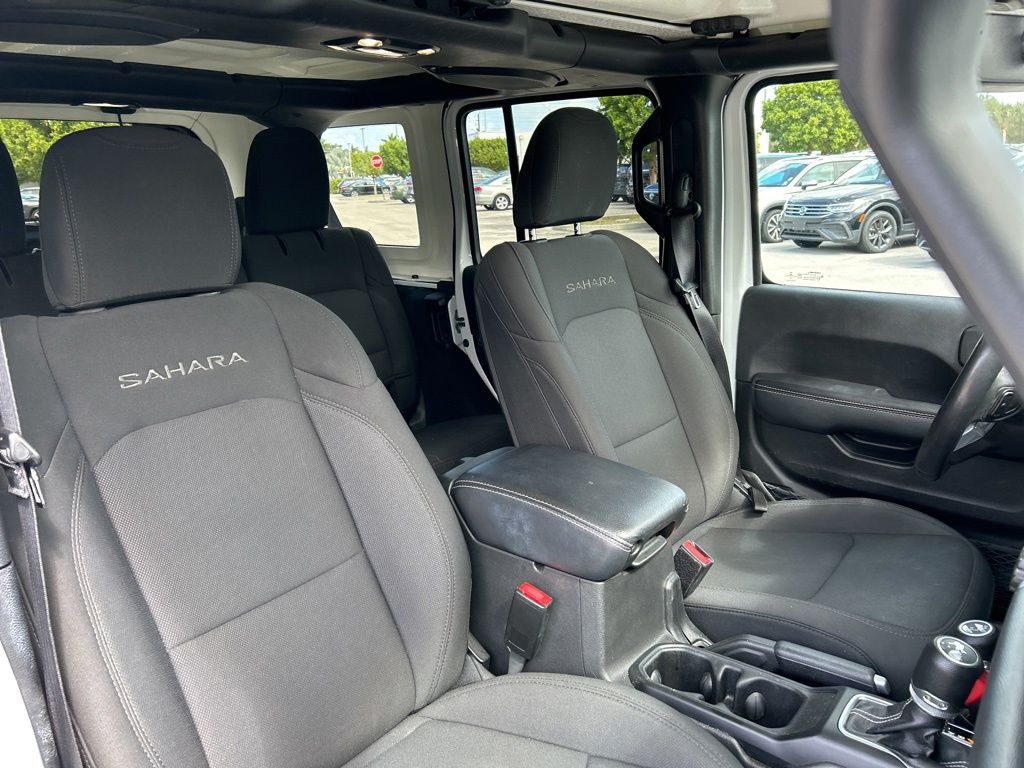 2022 Jeep Wrangler Unlimited Sahara photo 36