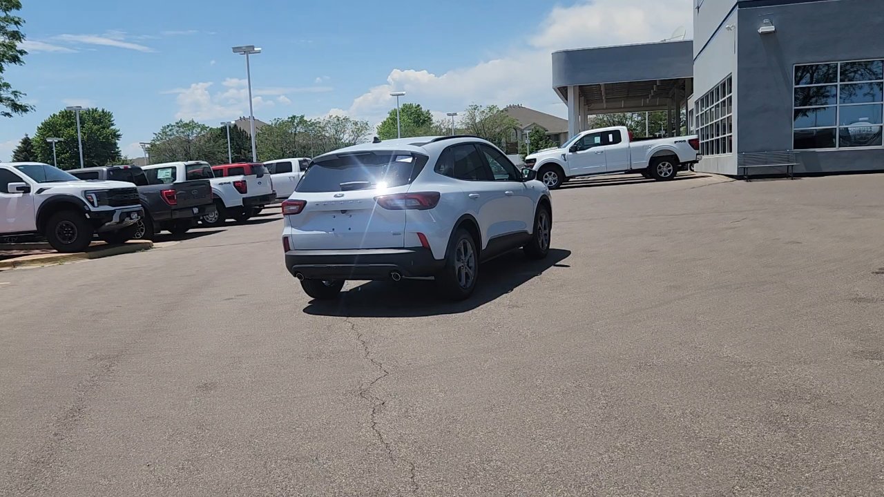 2025 Ford Escape ST-Line photo 5