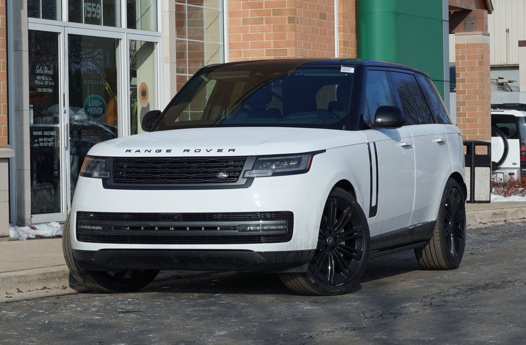 2025 Land Rover Range Rover SE's photo