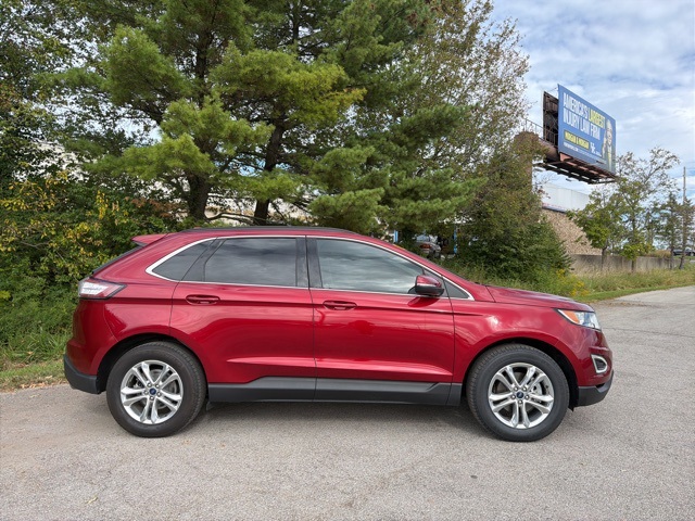 2017 Ford Edge SEL photo 4