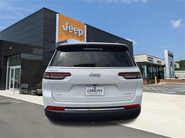 2025 Jeep Grand Cherokee Laredo X photo 12