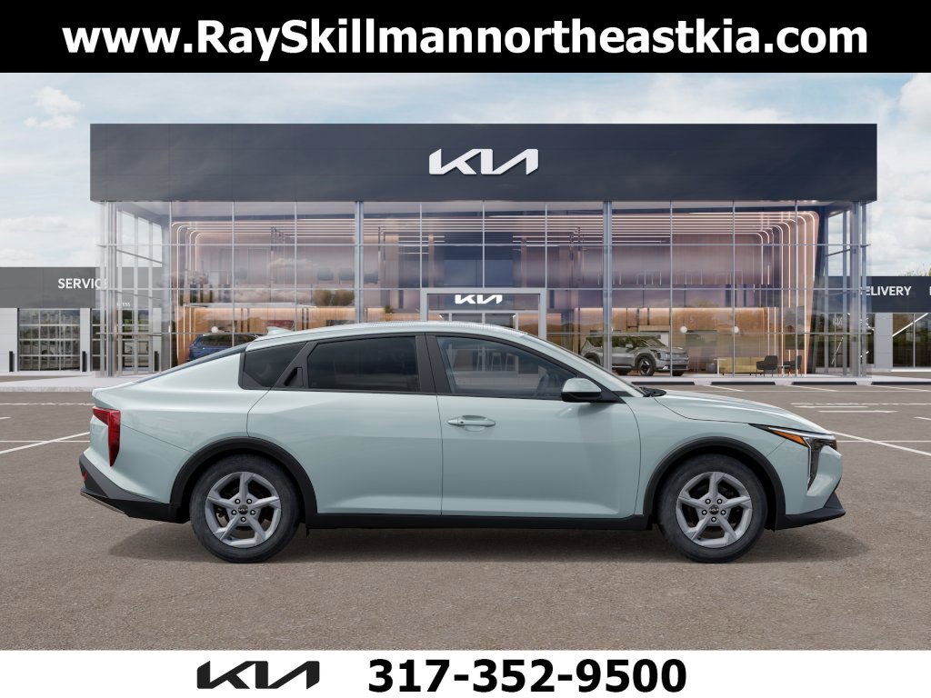 2025 Kia K4 LXS photo 5
