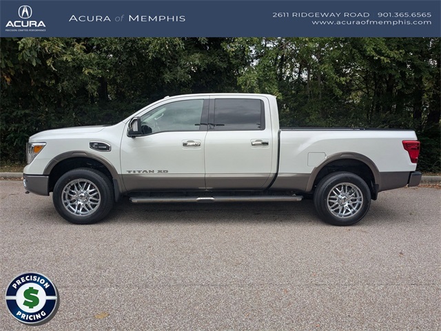 2016 Nissan Titan Platinum Reserve photo 2
