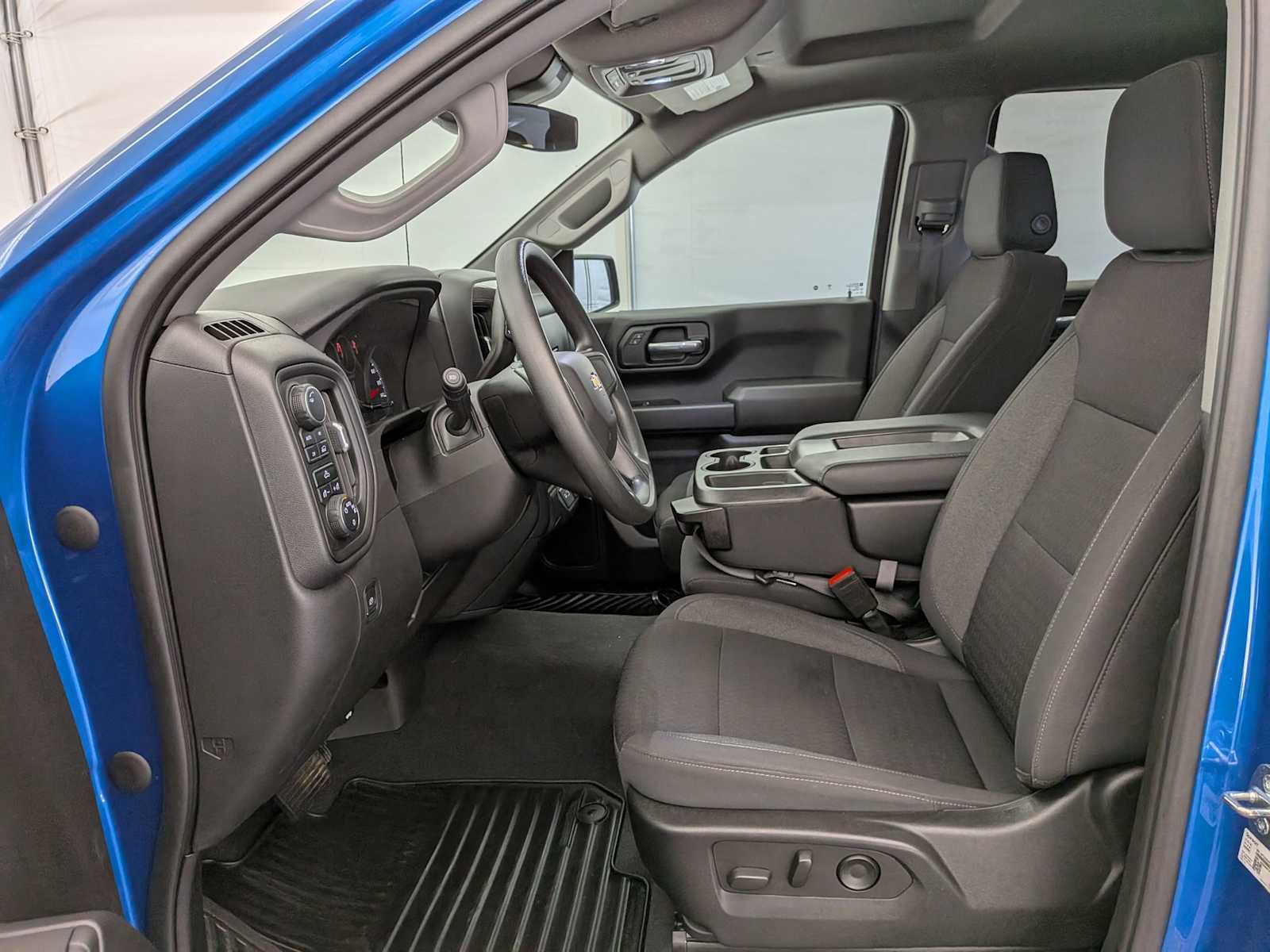 2022 Chevrolet Silverado 1500 Custom photo 16