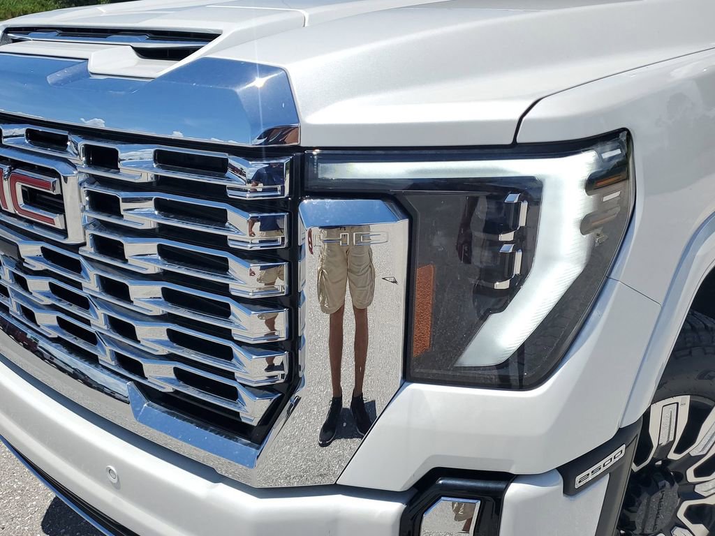 2025 Gmc Sierra 2500 HD Denali photo 13