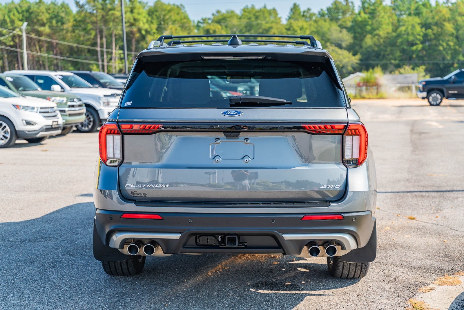 2025 Ford Explorer Platinum photo 4