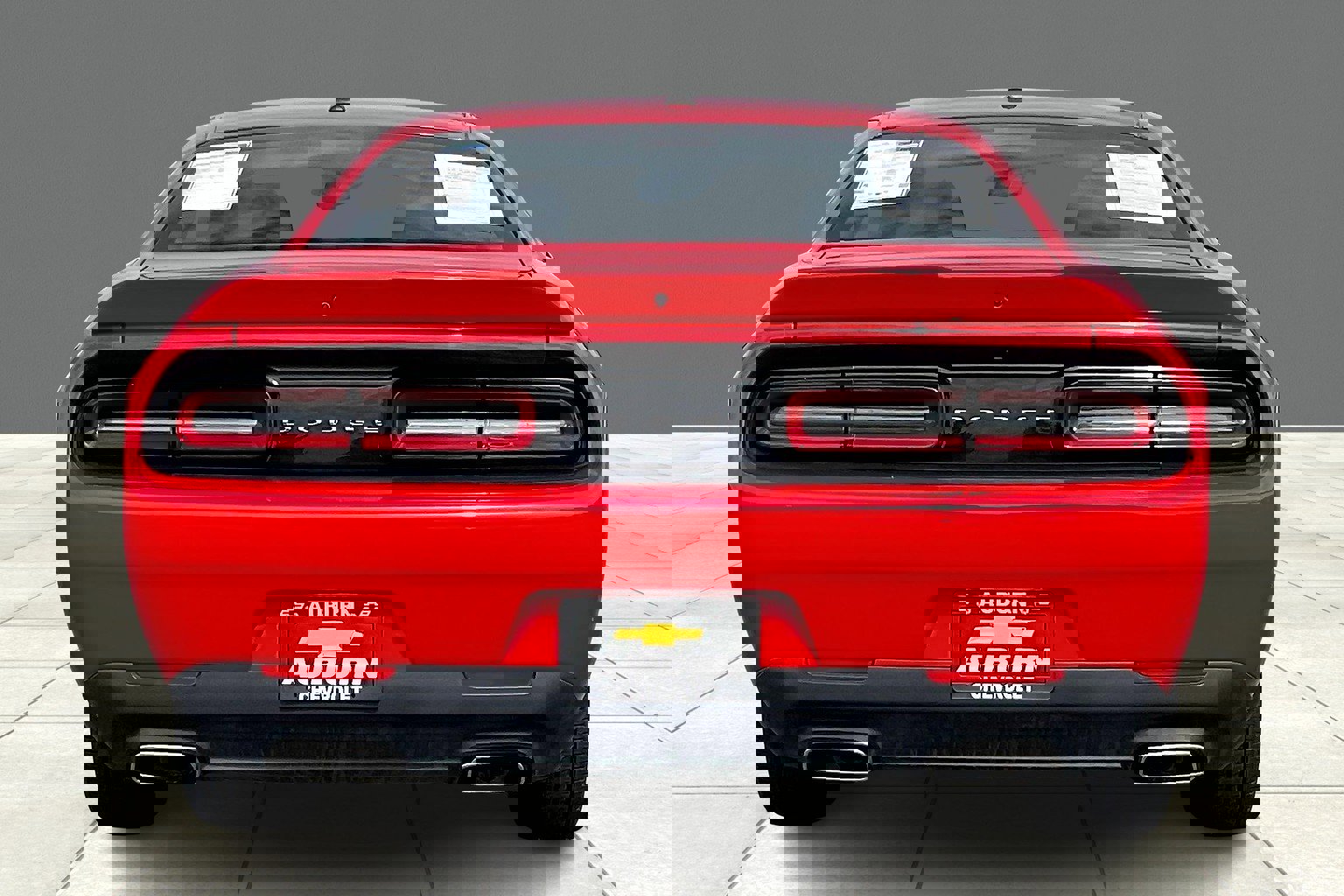 2022 Dodge Challenger SXT photo 4